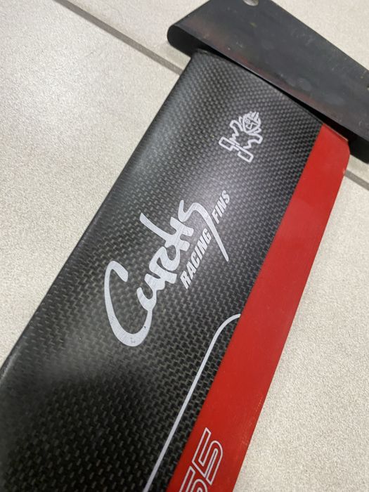 Curtis Carbon 65cm Deep Tuttle Swietny Statecznik Fin