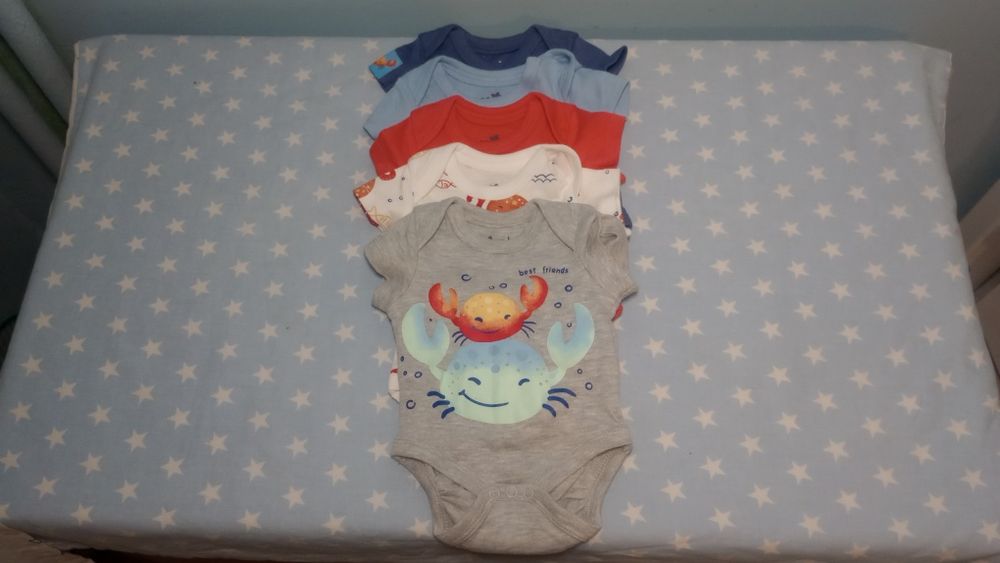 Komplet body w krótkim rękawku rozmiar 56