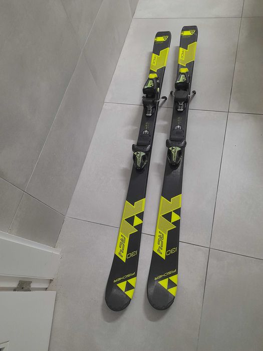 VENDO SKIS Fischer RC4 (130 cm) - Só 110 eur