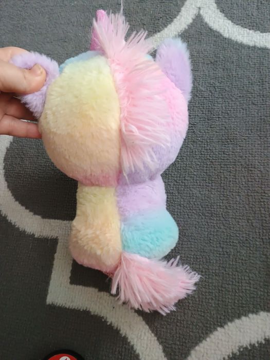 Maskotka jednorożec brokatowe oczy