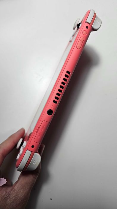 Nintendo switch lite coral