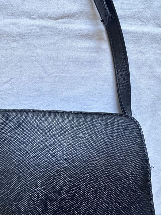 Maka czarna torebka Stradivarius