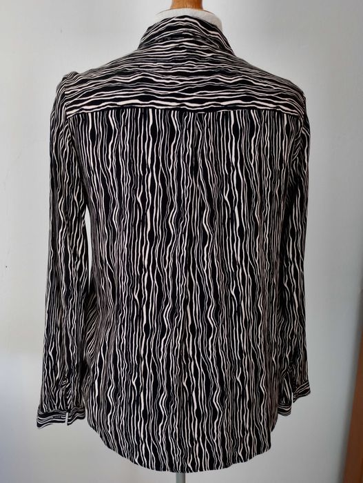 Moja garderoba. Elegancka bluzka koszulowa z wiskozy.