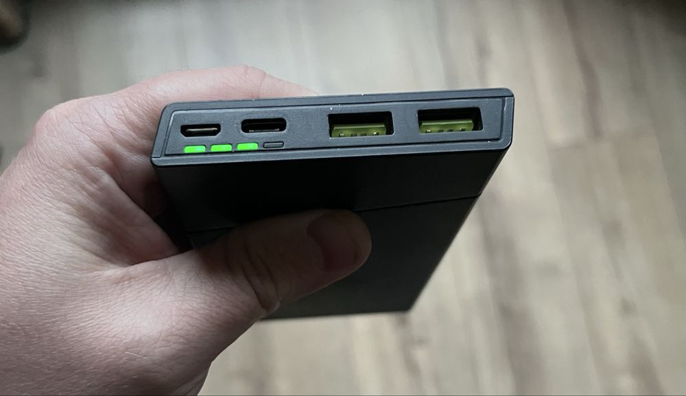 Powerbank 10000 mah 38,5 Wh