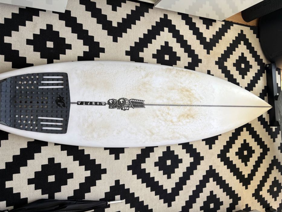 JS MOSNTA 10 PE EASY RIDER 5'11" 19 3/4" 2 9/16" 31.7L