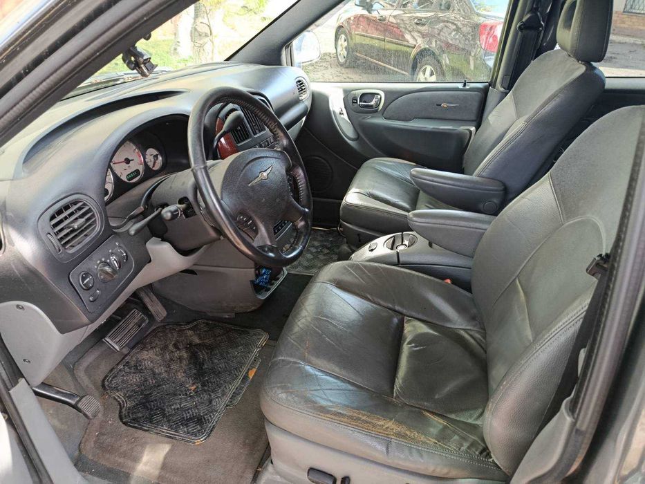 Chrysler Grand Voyager 2004 2,8AT. Добрий стан.