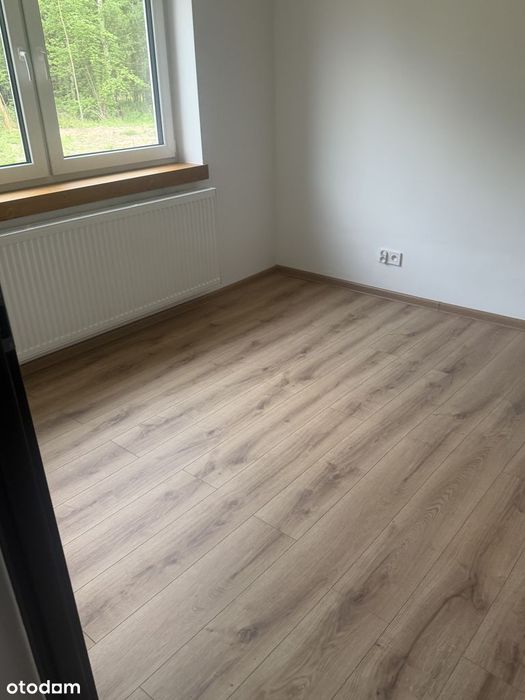 Wolnostojący dom 1/2 do wynajęcia z umeblowaniem lub bez mebli .