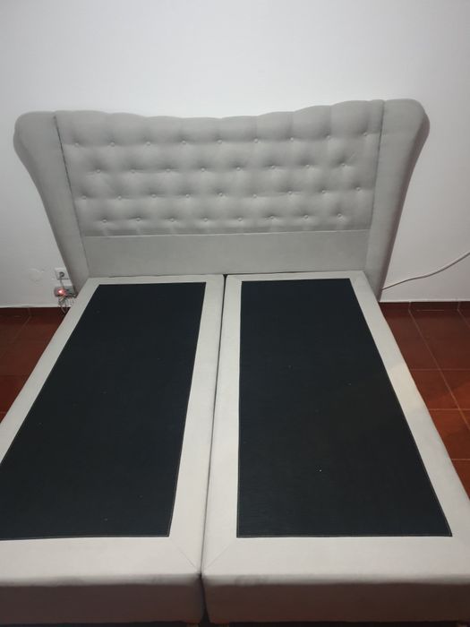 Cama de Casal Em Perfeito estado