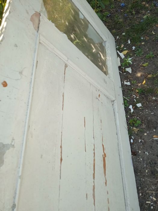 Дверь деревянная