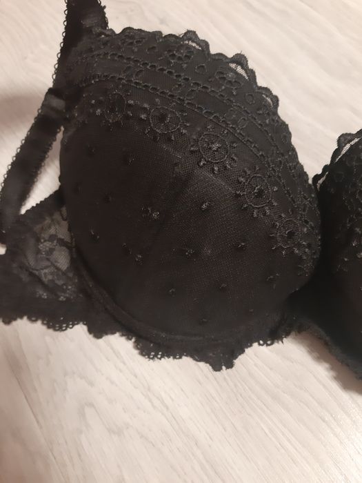 Nowy czarny biustonosz 70G Dama Kier dobra jakość