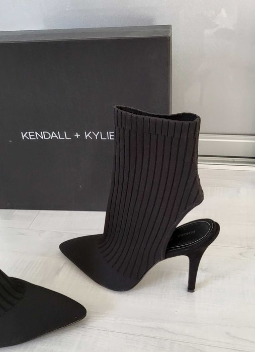 Kendall+Kylie botki bez pięty roz 41