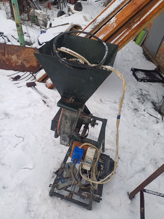 Млин подрібнювач млинок