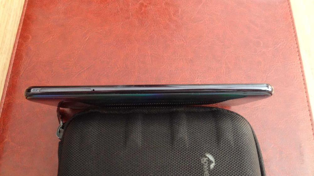 Smukły ładny smartfon Samsung w ładnym stanie, ekran amoled okazja !