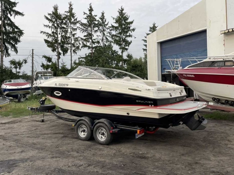 BAYLINER 642 motorówka 3.0 TKS benzyna.