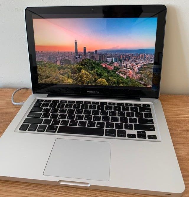 Apple Mackbook pro 13" 8GB ram, SSD 256GB