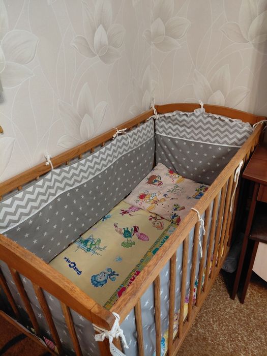 Ліжечко дитяче без маятника, з кокосовим матрацом, бортиками, подушечкою, комплектом постільної білизни