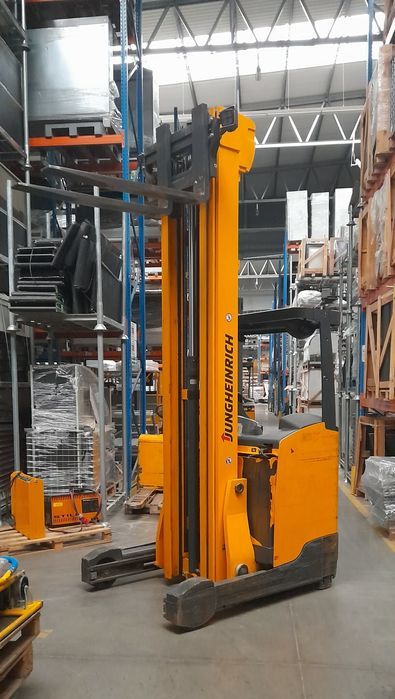 Wózek wysokiego składowania Jungheinrich ETV 214 elektryczny