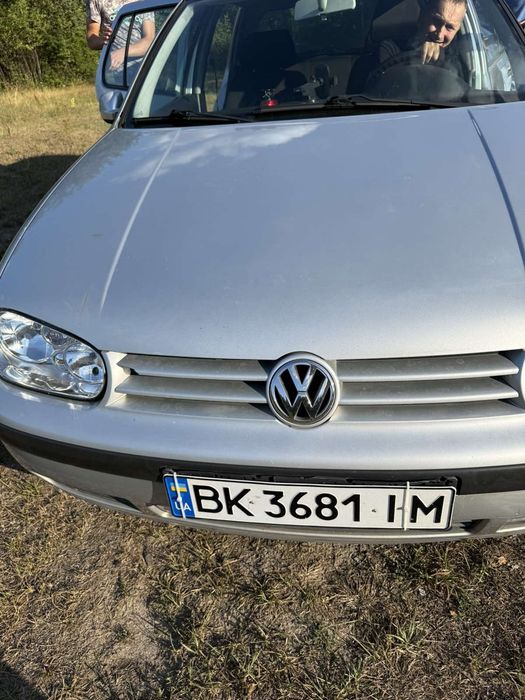 Продам машину Golf