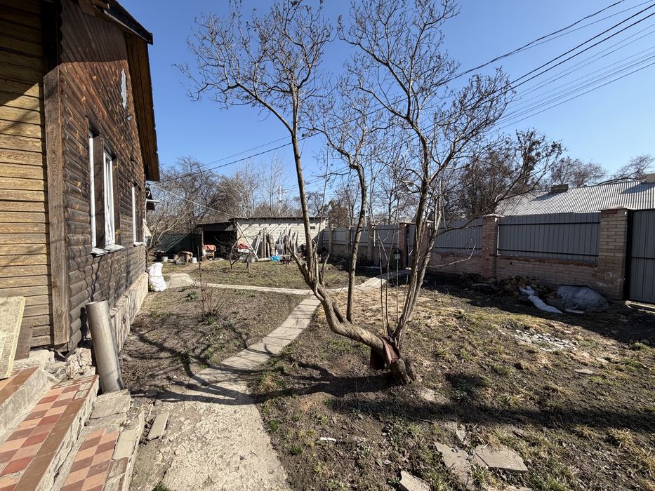 Продам ділянку правильноі форми в центральній частині м.Буча.