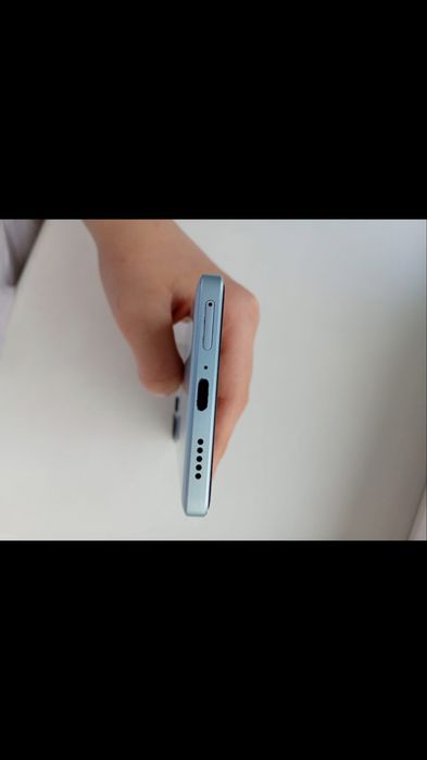 Продам Телефон Poco f5