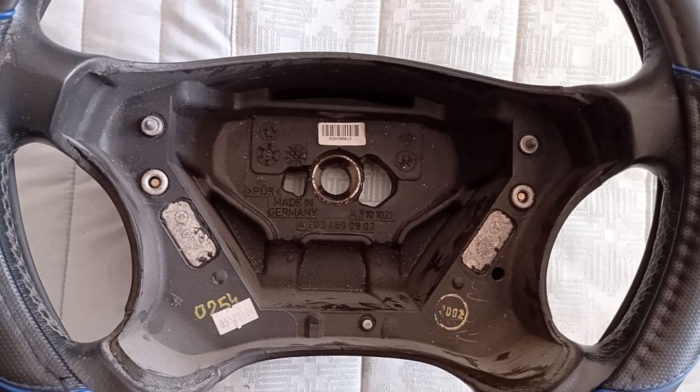 Vendo Volante + Airbag e Quadrante fase 1

Quadrante fase 1 - 50€

Valor negociável