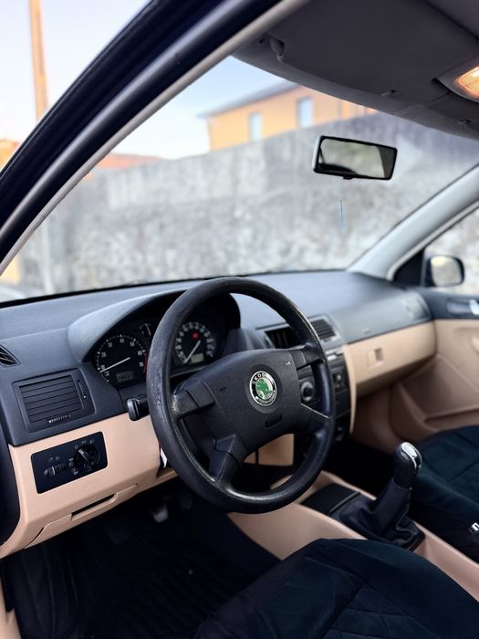 SKODA FABIA 1.4 GASOLINA | 5 PORTAS | 5 LUGARES