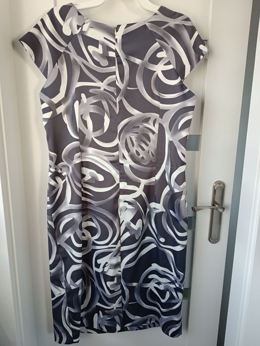 Piękna, elegancka, klasyczna sukienka r 46