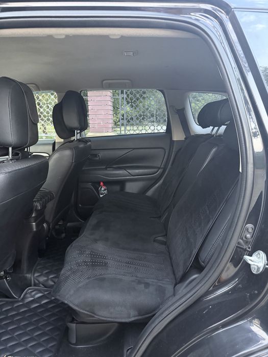 Mitsubishi outlander 3