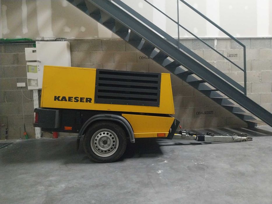 Compressor Térmico KAESER MOBILAIR M50 de 7 bar  com 311 horas