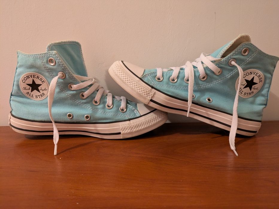 Trampki "Converse", w bardzo dobrym stanie, rozmiar 38, niebieski.