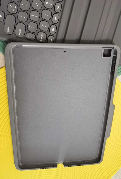 Teclado Zagg Pro Keys, compatível com iPad 10,2 (Geração 7, 8 e 9)