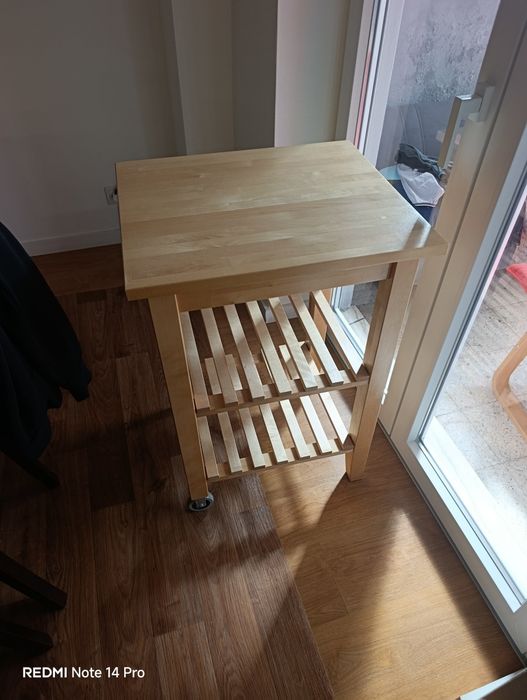 estante IKEA  de cozinha