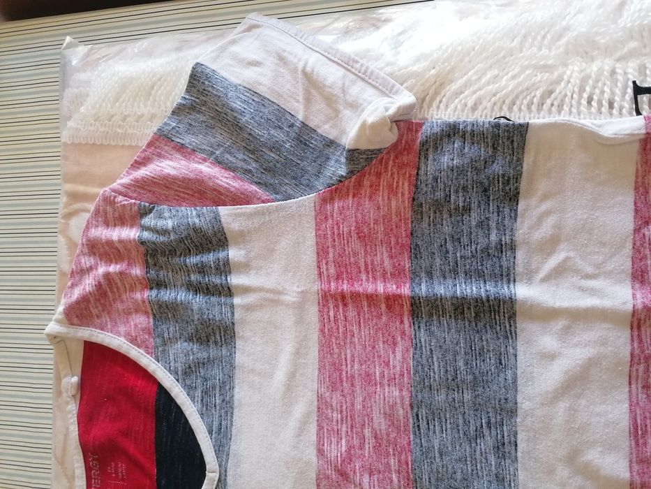 T-shirts em bico tam. M