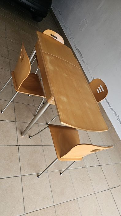 Mesa de cozinha e 4 cadeiras em faia