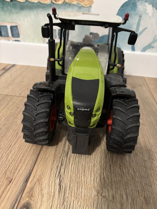 Traktor zdalnie sterowany