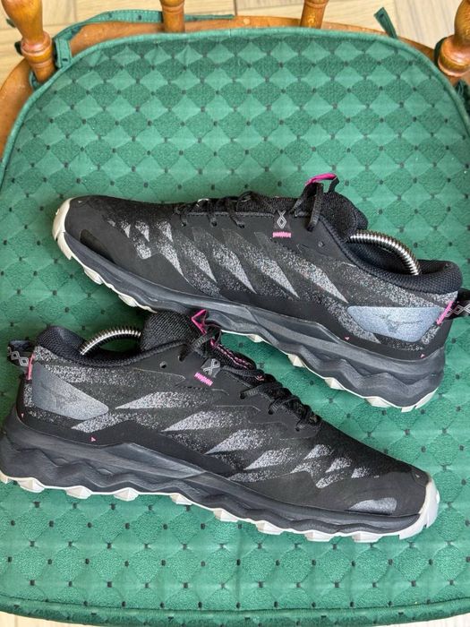 Оригінальні трекінгові кросівки “Mizuno Wave Daichi 7 GTX”
