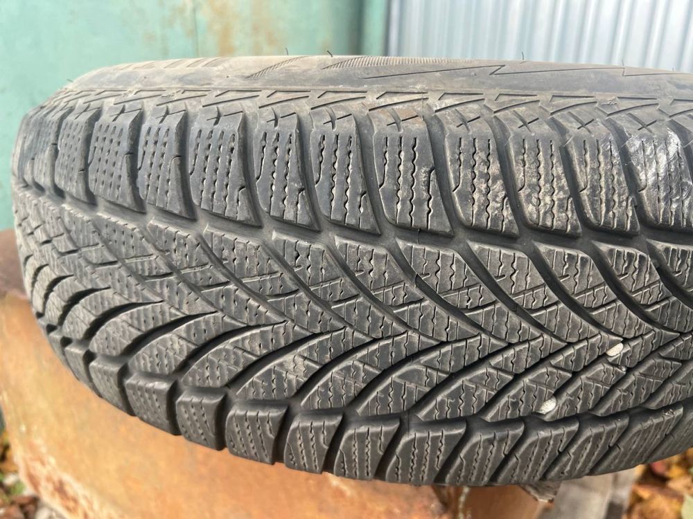 Гума Goodyear ultra grip ice 195/65 R15: 45 $ - Автошины Черновцы на Olx