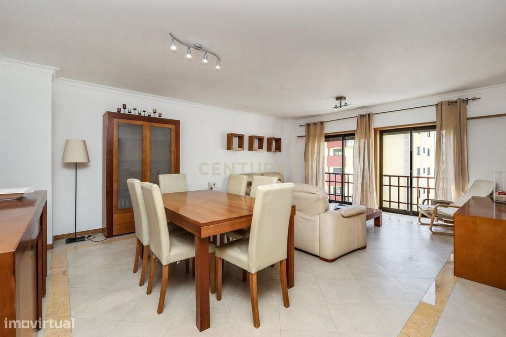 Apartamento T3 em Odivelas com garagem - Conforto e Localização Centra