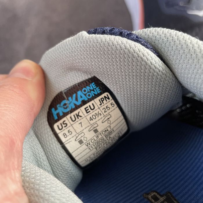 Чоловічі кросівки Hoka clifton 7. P. 40.