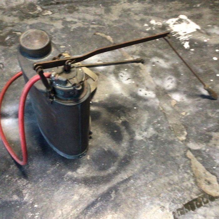 Pulverizador antigo