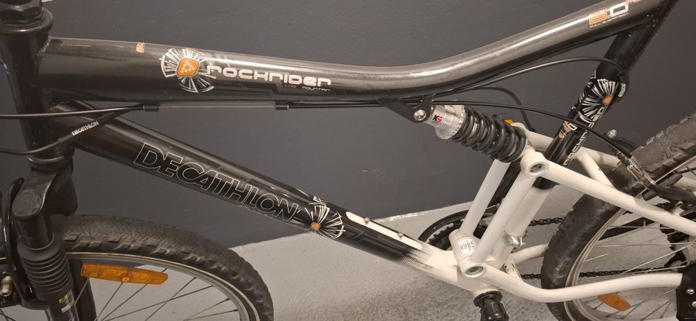 Bicicleta em excelente estado com recente revisão técnica