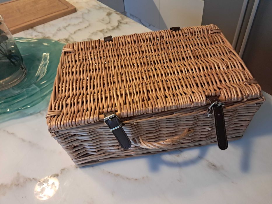 Cesto com pega em vime