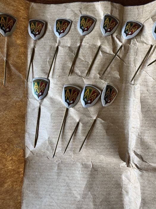 Pins alfinetes de lapela