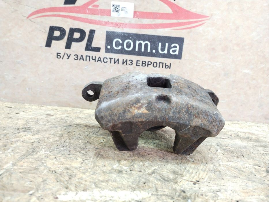 Dodge Caliber 2007-2012 суппорт передний правый без скобы