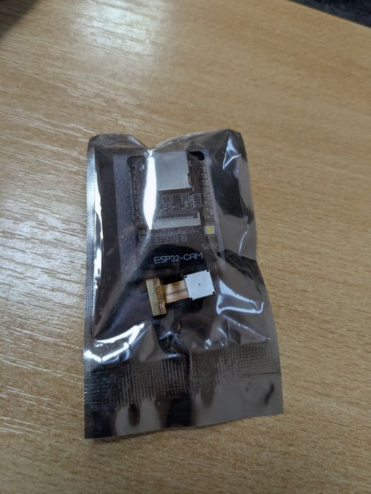 ESP32-CAM модуль з WiFi та Bluetooth та камерою OV2640