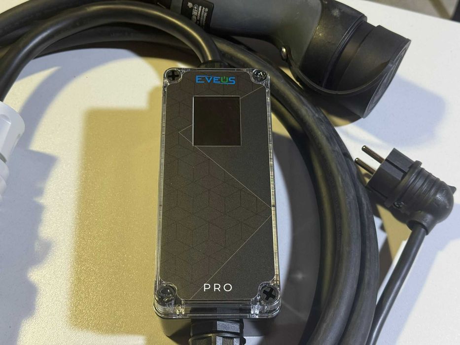 Зарядка для електромобіля EVEUS Pro 22 кВт Type2 32А 3-фаза 380v PRO