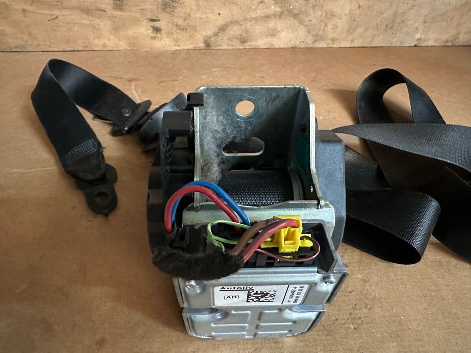 Cinto de Segurança Frente Direito Mercedes W211 E220 E250 \ 6022.08100