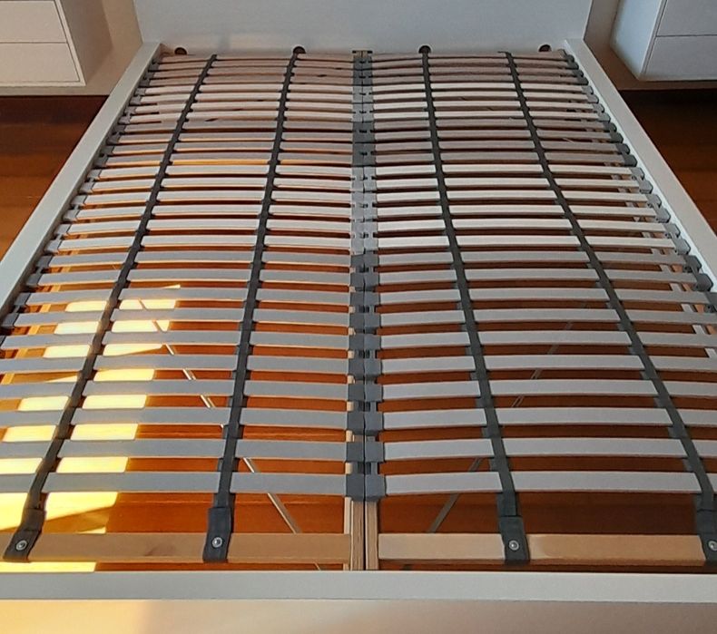 Estrado IKEA para cama de casal 160x200