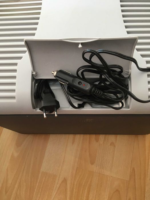 Caixa térmica (220Volts/Bateria) 40 Litros adquirido na Norauto