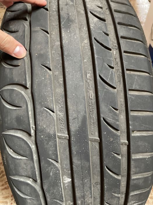 Pneu Kormoran UHP 225/40 R18